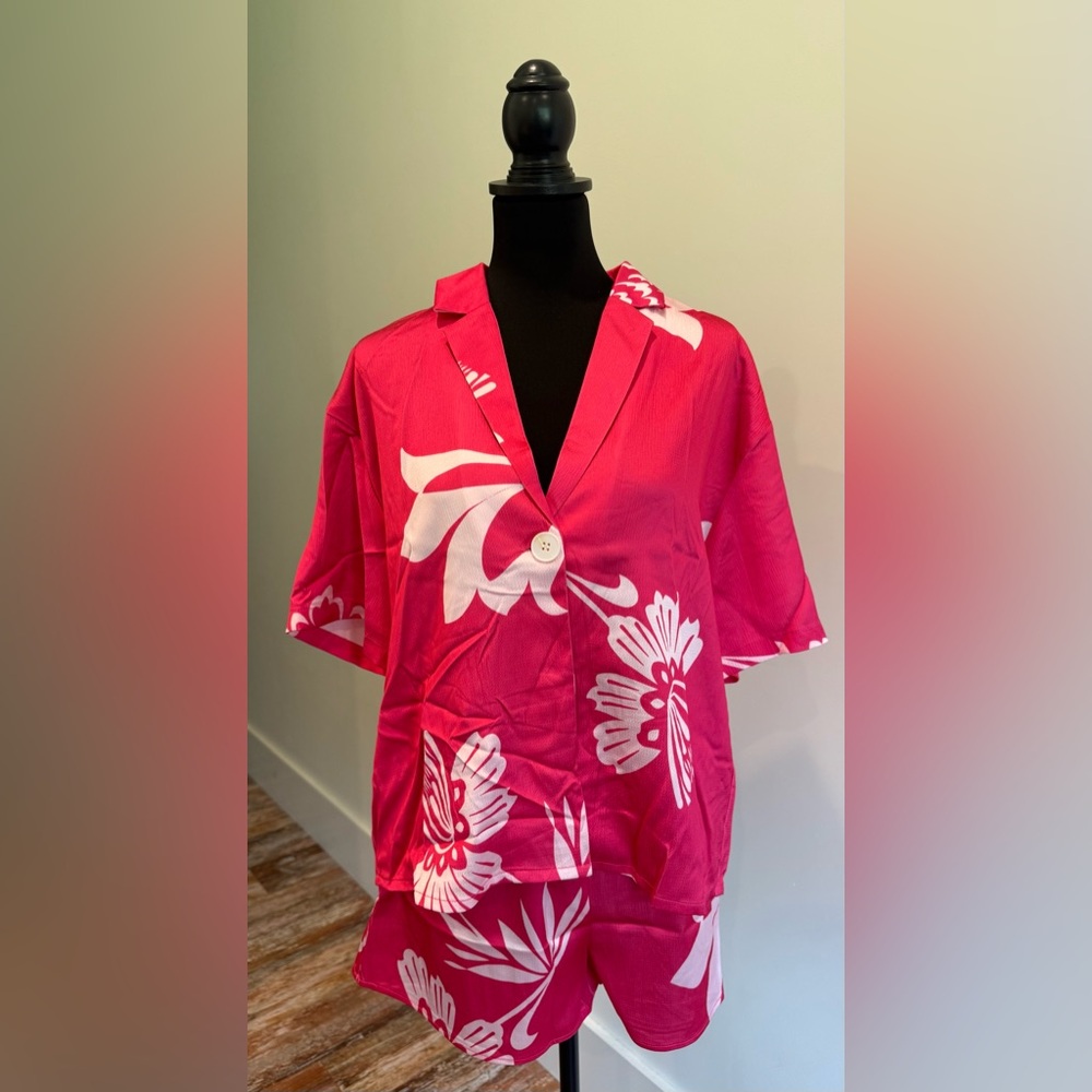 NWT Alamia Set Button Top & High Waisted Shorts Pockets | Pink & White | Med✨🌺 - Picture 6 of 7